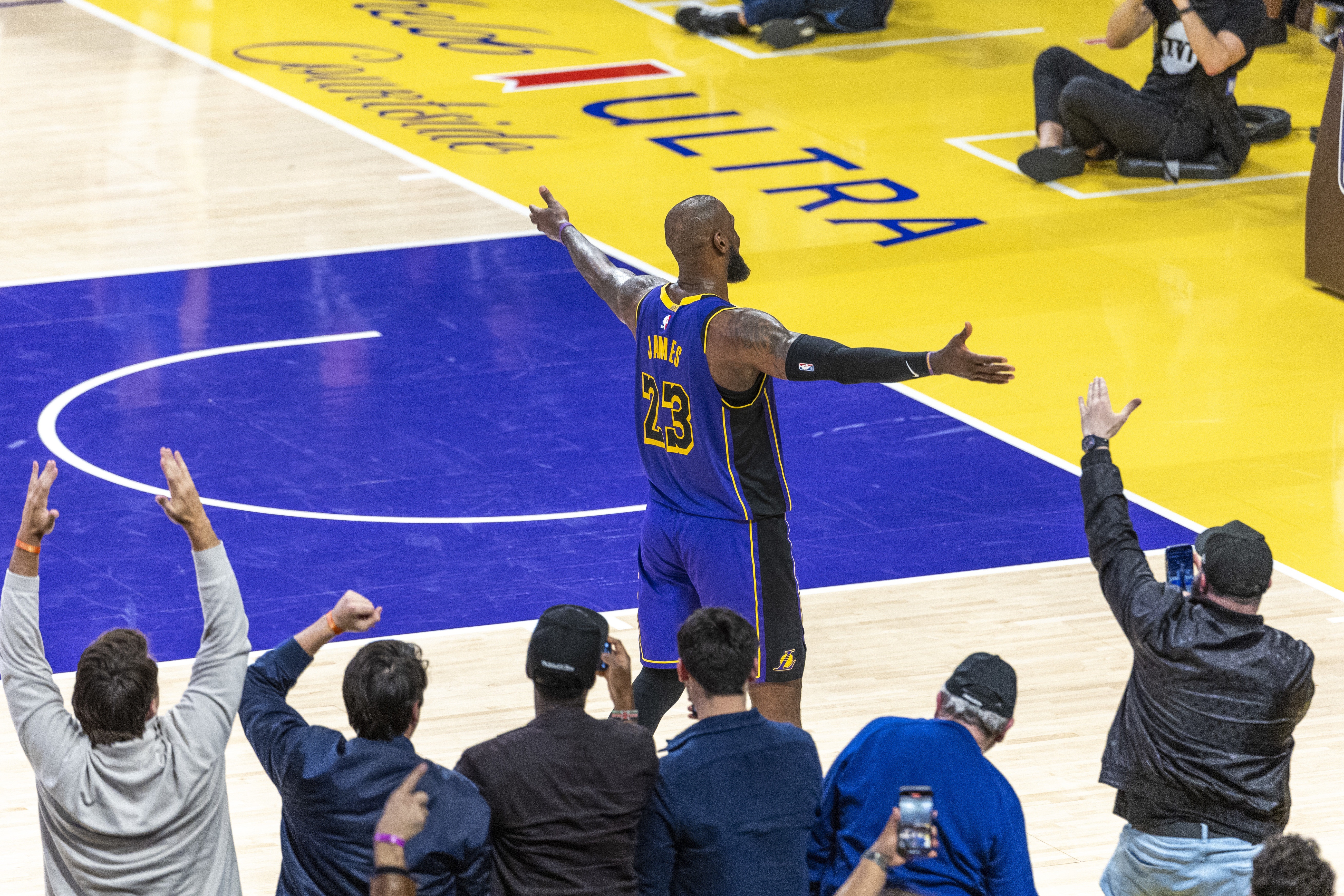 分析NBA目前的舆论环境:詹姆斯之后 联盟门面成了一个烫手山芋?