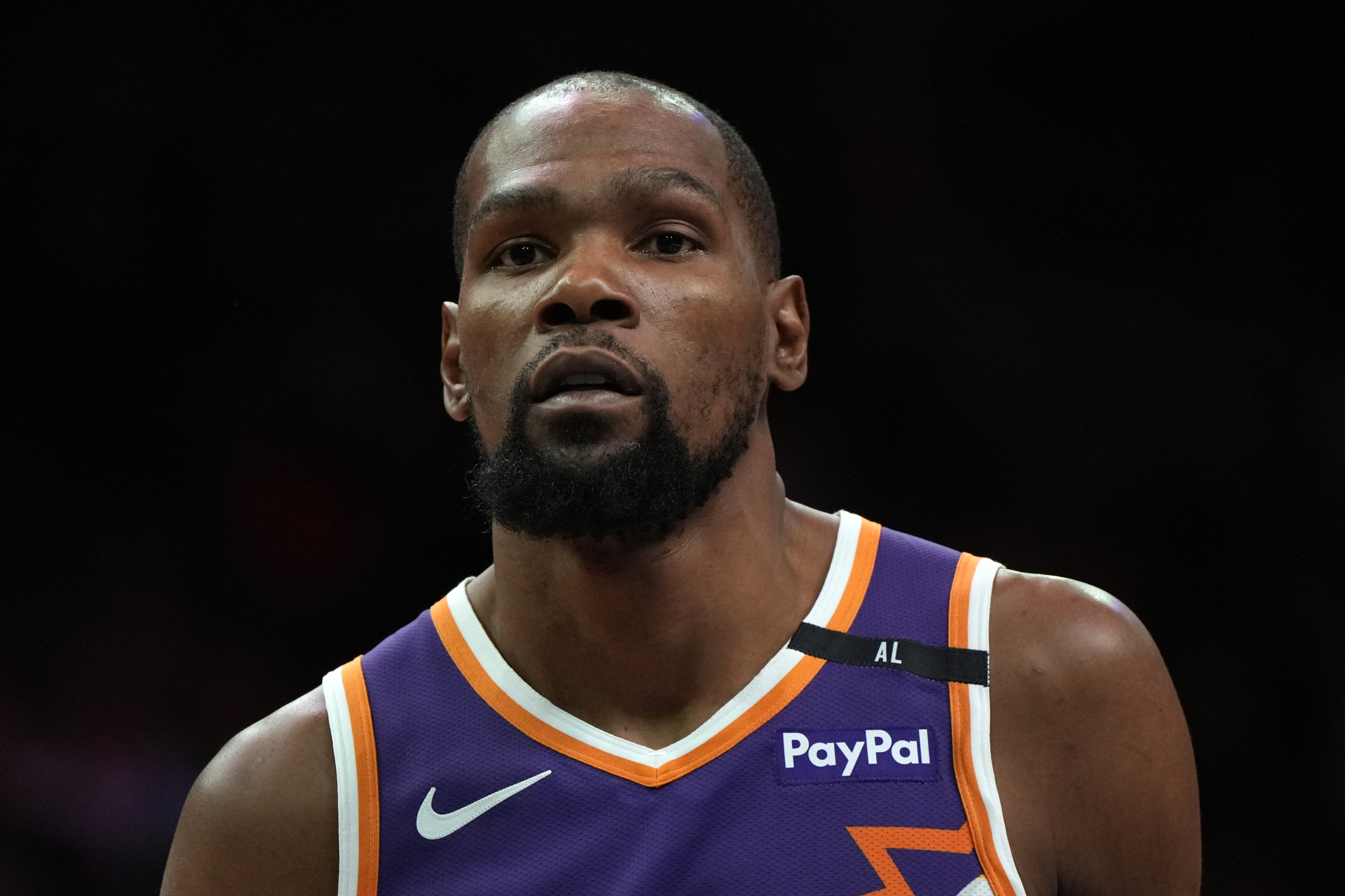 KD:每场都想打满48分钟但知道这不现实 在场上就感觉手感火热